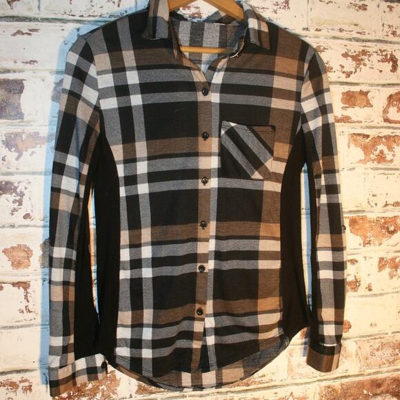 Paper + Tee Plaid Button Up Side Panel Top - Picture 2 of 6